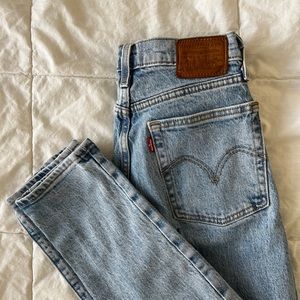 Levi’s Wedgie Jean 23